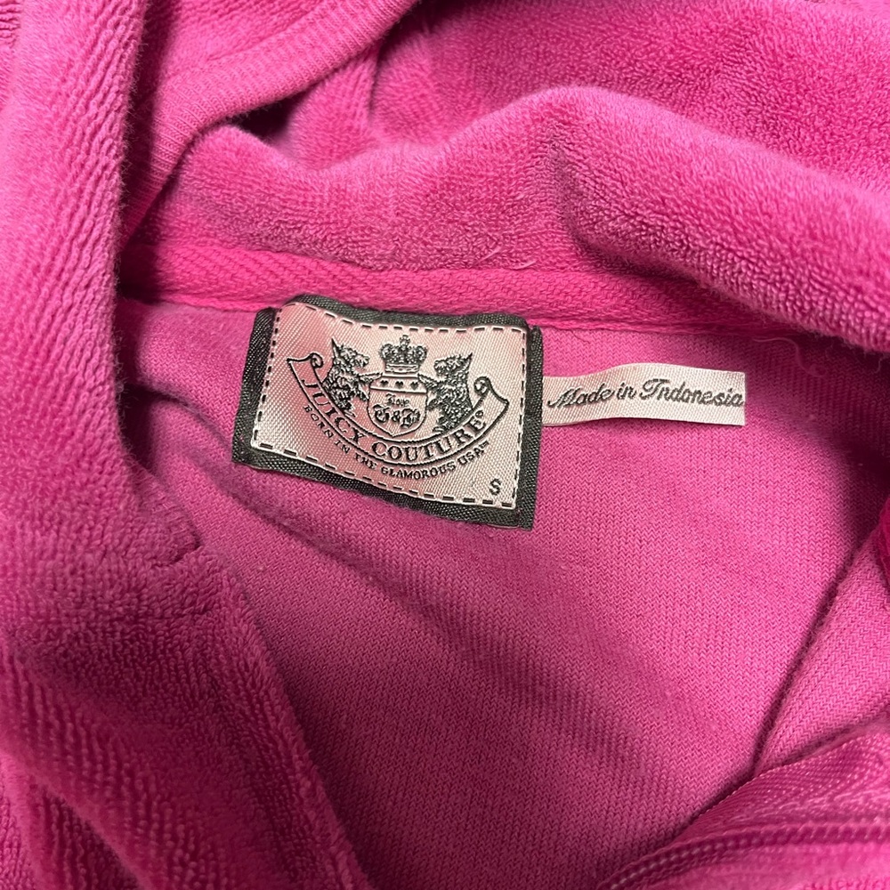 Juicy Couture Women’s Fuchsia Plush Zip Hoodie with Glitter Sleeve Logo - Picture 2 of 3